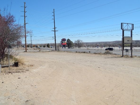 5734 US 64, Farmington, NM 87401
